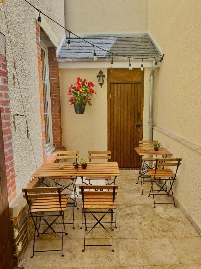 Le Gite De Jean Thevenin, Avec Parking Gratuit เอแปร์เน ภายนอก รูปภาพ
