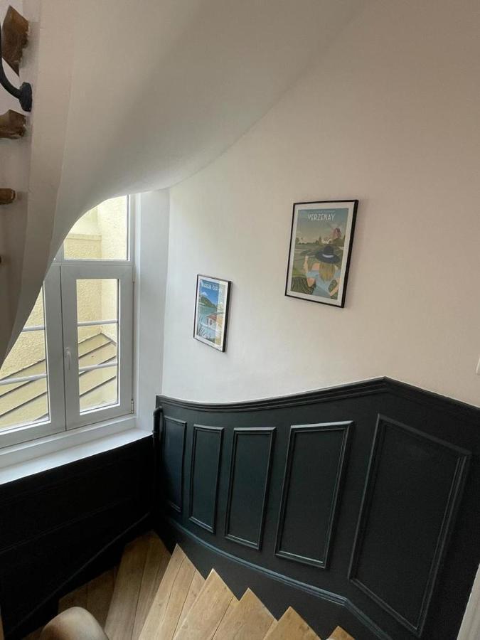 Le Gite De Jean Thevenin, Avec Parking Gratuit เอแปร์เน ภายนอก รูปภาพ